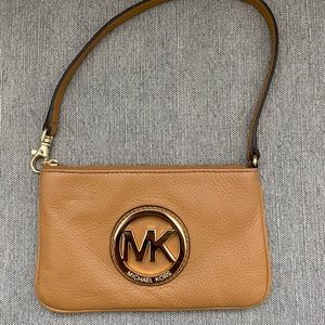 Michael Kors Fulton Wristlet